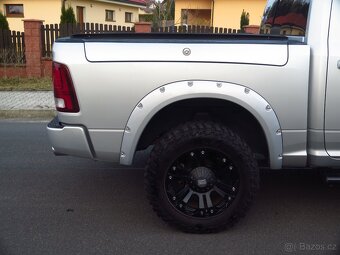 Dodge Ram, 5.7 HEMI V8 - LIFT - RAM BOX - 16