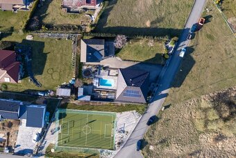Prodej RD 261 m2, pozemek 1215 m2 v obci Tmaň - 16