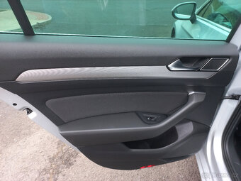 Volkswagen Passat Variant, 2.0TDI 110kW NAVI - 16