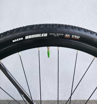 Krosové kolo Specialized CrossTrail Sport 2020 28″ - 16