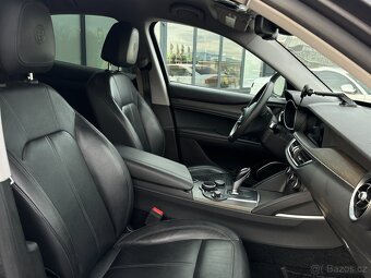 Alfa Romeo Stelvio 2018 - 16