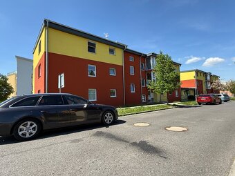 Prodej moderního bytu 2+kk 65 m2 s terasou 15 m2 - 16