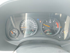 Jeep Patriot 2,2L CRDI/4x4/ČR/1.MAJITEL/ - 16