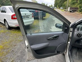 Fiat Punto 1,2i 8V 44kW, klima, r.v. 2005 - 16