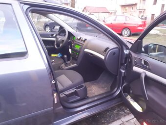 Škoda octavia combi II, benzín 1.6.FSI, rok 2006 - 16