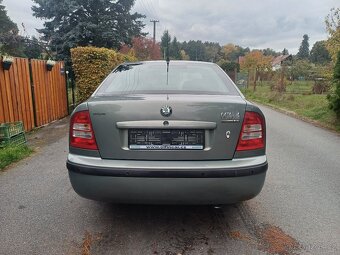 Benzínová Škoda Octavia 1.6.. klima - 16