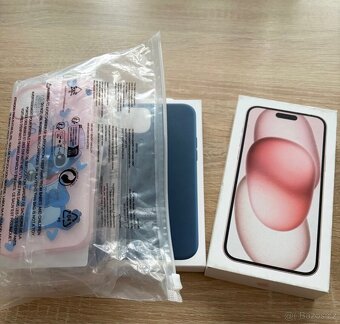 Apple iPhone 15 Plus 128GB růžová - 16