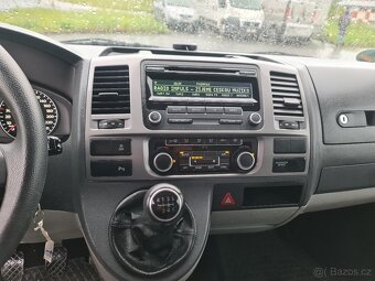 VW CARAVELLE T5 2.0 TDi 103-KW KLIMA 9-MÍST SERVISK 218TKM - 16