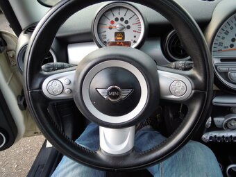 Mini Cooper 1.4i 95koní r.v.9/2008 - 16