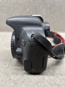 Canon EOS 800D - 16