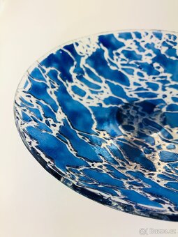 Modrá skleněná umělecká mísa na kovovém podstavci (NP012) - 16