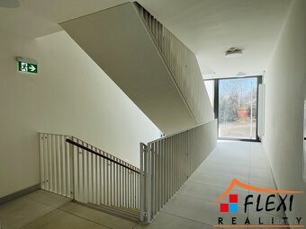 Pronájem bytu 1+kk, 32 m² vč. parkování - Ostrava - Slezská  - 16