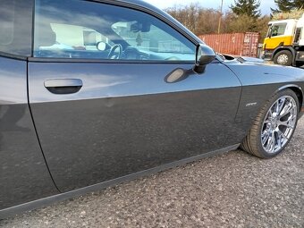 Dodge Challenger hemi - 16