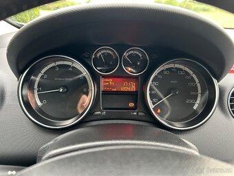 Peugeot 308 1.6i 120 tkm, klima, výhřev sedaček.. - 16