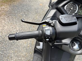 Yamaha T Max 530 Iron Max (2016) - 16