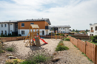 Krásný byt 2+kk s balkonem v Lavičkách - 16