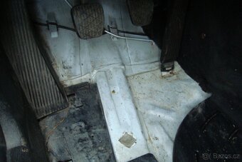 Mercedes Benz 190-W 201 - 16