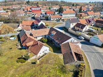 Prostorný byt 3+1 s terasou a parkováním / TOP cena za 1 m² - 16