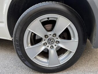 VW TRANSPORTER T5.1 2.0TDI 103KW LONG 5/6 MÍST R.V.2013 - 16