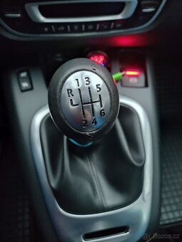 Prodám Renault grand Scénic 1.4tce benzín - 16