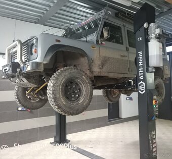 Vybavení autoservisu/pneuservis-zouvačka,vyvažovačka,zvedák - 16