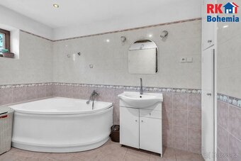 Prodej, rodinný dům, pozemek 2304 m2, Katusice, část Doubrav - 16