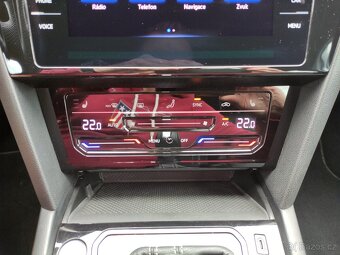 Volkswagen Passat DSG B8 R-Line FullLED VIRTUAL KAMERA - 16