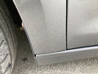TOURAN,2.0TDI,103KW,VÝHŘEV,DIGI,NAVI,PARKASIST,TZ,SERVIS VW - 16