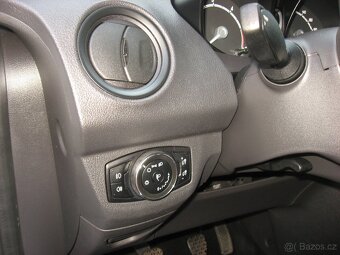 Ford Tourneo Courier 1.6TDCI 95PS Trend - 16