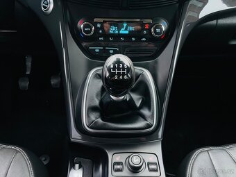 Ford Kuga 2.0TDCi 4x4 MANUÁL VÝHŘEV SERVISKA TITANIUM - 16
