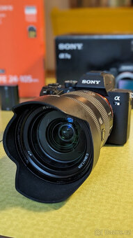 Skvělý Sony Alpha 7 III včetně zoom objektivu FE 24-105 mm F - 16