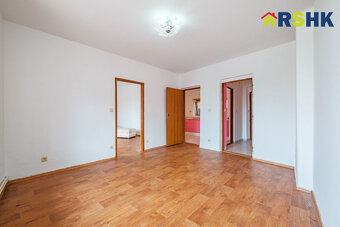 RD s 2 byty 3+1, garážemi, HK, ul. Zelená, pozemek... - 16