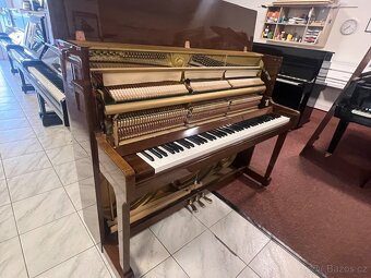 Akustické piano Yamaha P116, made in England, záruka 5 let. - 16