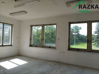 Areál na okraji Horažďovic, vhodný pro výrobu i... - 16