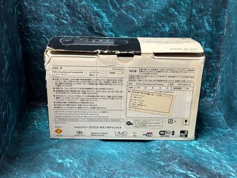 PSP 3000 Piano black včetně originálního boxu - 16