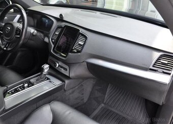Volvo XC90 D5 AWD MOMENTUM ČR - 16