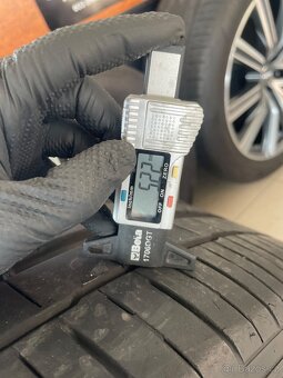 Originál Alu kola AUDI Q8 21” 10Jx21 ET20 pneu 285/45/21 - 16
