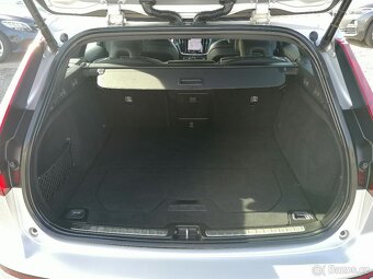 Volvo V60 2.0 D3 R-DESIGN A/T LED - 16