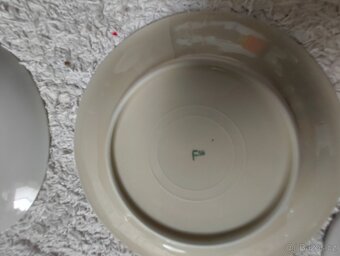 Talířky různé - 16