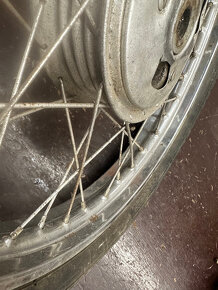Predám kolo s plášťom, stred kola s ráfkem JAWA pionier 555 - 16