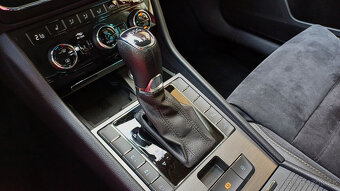 Superb combi 2.0TDI 4x4 140kW SCOUT-1maj-koup.ČR-NEHAV-DPH- - 16