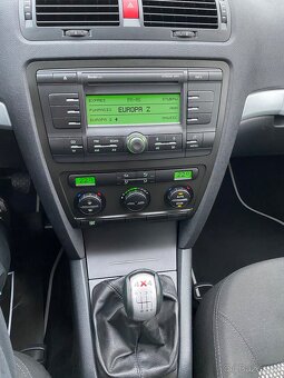 Škoda Octavia Combi 2.0 TDI 4x4 Scout - 16