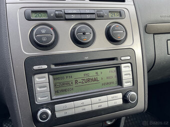 Volkswagen Touran 2.0 TDI CROSS kůže, xenoxy - 16