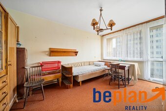 Prodej bytu 3+1 s obrovským potenciálem v žádané lokalitě Pa - 16