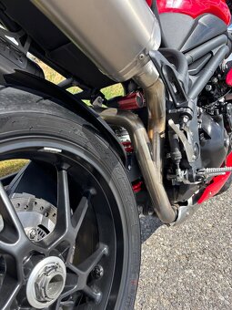 Triumph Speed Triple 1050 - 16