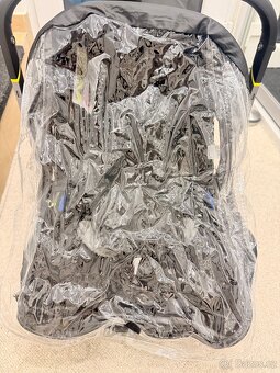 Autosedačka Doona + i ISOFIX základna. - 16