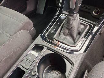 VW Touran Highline 2.0TDI 110kW DSG Tažné - záruka Autodraft - 16