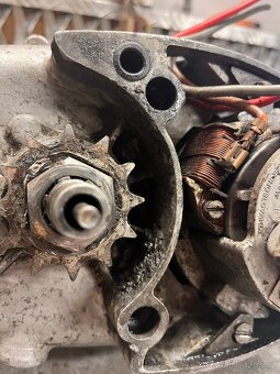 Motor jawa pionýr/mustang - 16