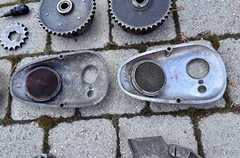 ČZ 125 B T 125 150 C, kývačka - díly motoru - 16