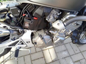 Honda CB 600 F Hornet - 16